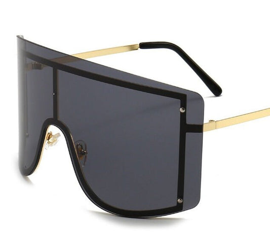 Gradient black- Oversized Luxury sunglasses.